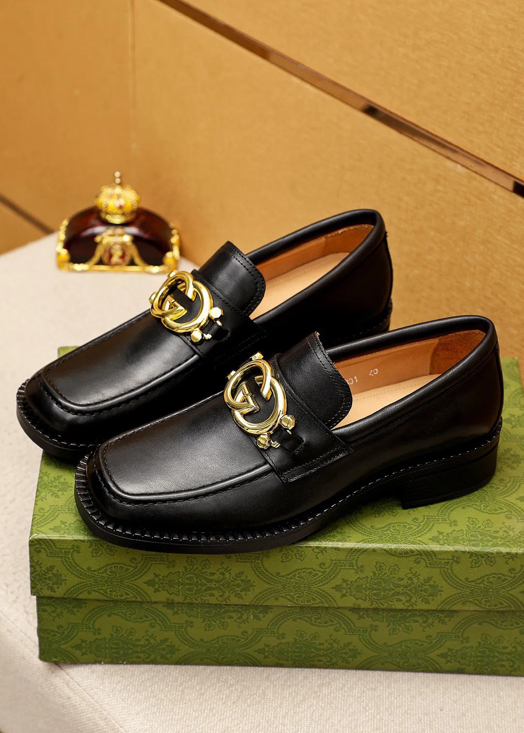Men's shoes 💰560 💐Original Gucci GUCCI official website formal shoes Italian 🇮🇹 first layer calfskin ➕ top imported water-dyed cow 🐂 leather lining 💋 fine handmade original outsole, the real thing looks better when photographed in person Standard size 38-44 (45.46🉑️customized)